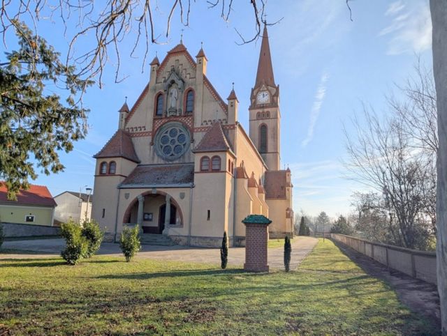 Kirche von vorne Kirche