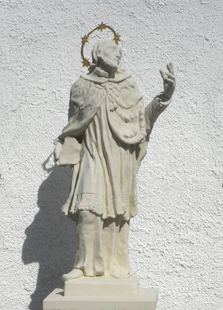 Alte Johannes Statue
